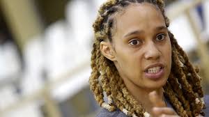 La historia de cómo el padre de Brittney Griner pasó de rechazarla a  apoyarla