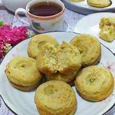 Akhirnya dicoba bikin bolu kukus mekar, awalnya takut gagal soalnya belum pernah nyobain, dulu pernah bikin dari pepaya dan sukses mekar banget, jadi kali ini nyoba pakai pisang eh. Resep Bolu Pisang Enak Dan Lembut Lin S Cakes