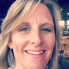 Tara Hofmann's Instagram, Twitter & Facebook