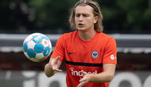 Maybe you would like to learn more about one of these? Auswartsspiel Die Spox Kolumne Eintracht Frankfurts Neuzugang Ali Akman Wie Sergio Aguero Aber Lost In Translation