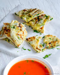 Restaurant Style Homemade Indian Cheese Garlic Naan Chefdehome Com Recipes With Naan Bread Naan Bread Garlic Cheese