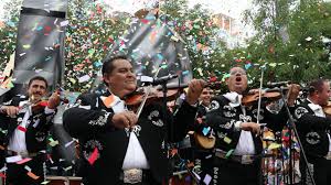 Скачивай и слушай antonio banderas and los lobos cancion del mariachi (1995) и gutierrez brothers cancion del mariachi (2019) на zvooq.online! 10 Canciones De Mariachi Para Pasarla A Todo Dar Beon Las Novedades De Musica Y Video Claro De Latinoamerica