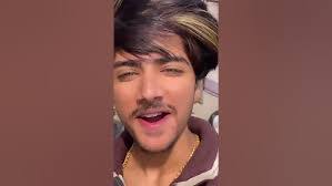 Deep Randhawa's Instagram, Twitter & Facebook