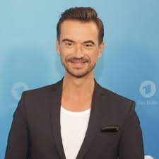 Since february 2004 silbereisen has been a television presenter of the show feste der volksmusik. Florian Silbereisen Promiflash De