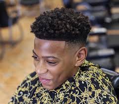 Coiffure homme black coiffure bebe coiffure et beaut é coupe cheveux bouclés homme coupe homme cheveux mec cheveux bruns boucles. 1001 Idees Degrade Progressif L Indemodable Coiffure Homme