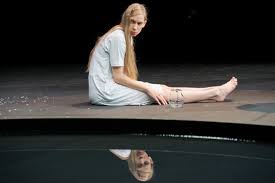 Die geschichte von kaspar hauser textfassung von carola dürr und ensemble unter verwendung von originaldokumenten und zitaten von kaspar hauser, georg friedrich daumer, jakob wassermann, anselm ritter von feuerbach, werner herzog u.a. Caspar Hauser In Essen Erzahlen Polasek Grau Mit Jakob Wassermann Die Geschichte Des Findlings Nach