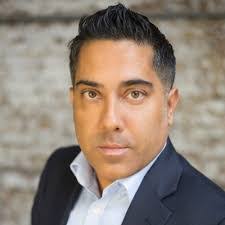 Brett Leary's Instagram, Twitter & Facebook