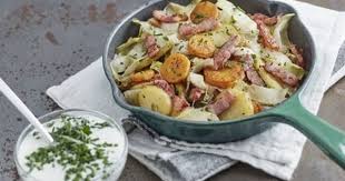 Recette De Poelee Aux Pommes De Terre Lardons Carottes Endives Creme Aux Fines Herbes Recette Pomme De Terre Lardon Endives Recettes De Cuisine