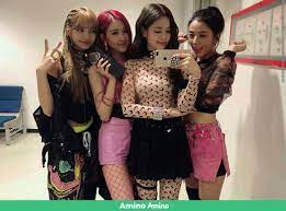 Joy le ofreció a rosé tomarse una foto juntas, pero ella prefirió quedarse cuidando a lisa hasta el final. Blackpink Joint Jisoo Rose Lisa Jennie Lose Puzzlespiele Kostenlos Auf Puzzle Factory