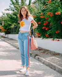 Pin By Emine On 2019 Yeni Trend Fashion Bell Bottoms Bell Bottom Jeans