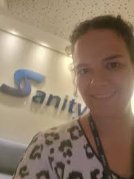 Debora Horn no LinkedIn: Hoje foi dia de fugir uns minutos do Ça-va Bistro  para buscar pastas na…