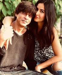 Bollywood Actor Srk With Katrina Kaif From Zero Movie Set Katrina Kaif Katrina Kaif Biography Bollywood Celebrity News