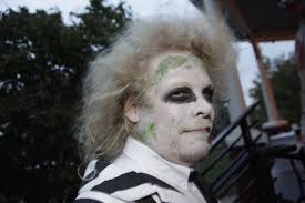 Photo gallery: Walk like a zombie