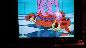 It first appears in the episode tea at the treedome. 1 description 2 role in series 3 trivia 4 see also it is an air helmet with a deep pink and golden yellow flower on the. Sandy Cheeks Takes A Shower Youtube