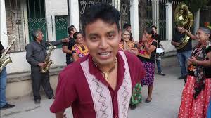 Armamos la fiesta con la banda en Guevea de Humboldt