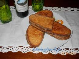 Pancarrè senza alcol.all'ennesima pagina di mille ricette della cucina italiana inizio a pensare di essermi persa, poi ecco la mozzarella in carrozza ortodossa. Mozzarella In Carrozza Alla Napoletana La Tavola Golosa Di Gio