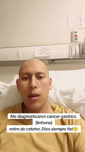 Proceso de tratamiento de cáncer gástrico: Retiro de catéter y  quimioterapia