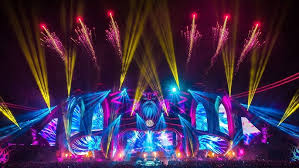 Organizatorii au propus trei variante pentru buna desfășurare a evenimentului. First Artist Announcement Untold 2021 Youtube