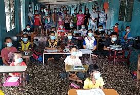 Cuaca saat musim kemarau (1). Sekolah Ditutup Pelajar Rumah Panjang Sadin Batang Igan Belajar Di Ruai Rumah Astro Awani