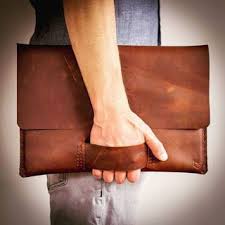 Harga tas notebook murah terbaru jual tas laptop asli terjamin bisa cicilan 0% bukan diskon palsu gratis ongkir. Pin Oleh Indun Di Jual Tas Kulit Garut Kerajinan Kulit Tas Genggam Dompet Kulit