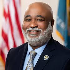 Franklin Cooke's Instagram, Twitter & Facebook