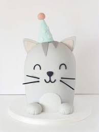 Uzay Butik Adli Kullanicinin Let Us Eat Cake Panosundaki Pin Dogum Gunu Kediler Temali Pastalar Fondan Pastalar