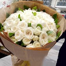 A premium arrangement of orchids, roses and lilies in basket or glass vase will express feelings like nothing else. Buy Christmas White Roses To Send His Girlfriend Lover Friends Birthday Flower Delivery Beijing Shanghai Flowers With Kuwaitto In Cheap Price On Alibaba Com
