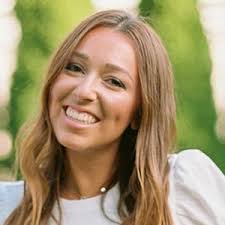 Casey Richter's Instagram, Twitter & Facebook