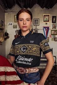Chivas presenta jersey inspirado en la charrería