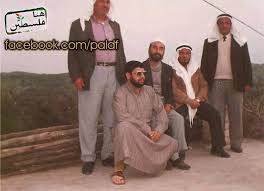 صورة قديمة للشيخ أحمد ياسين قبل أن يصبح قعيدا