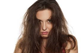 Just by taking shampoo, conditioner, and hairstyling products in hand without going to a salon. 3 Simple Ways To Scrunch Your Hair