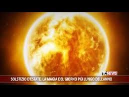 Solstizi ed equinozi sono dovuti alla traiettoria con cui il pianeta terra orbita intorno al sole. Solstizio D Estate La Magia Del Giorno Piu Lungo Dell Anno Youtube