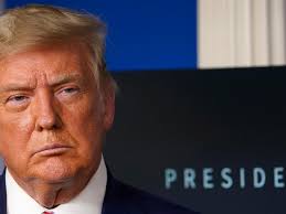 Trump fratatt sosiale medier