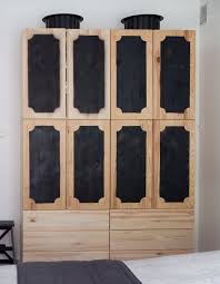 Eine Moglichkeit Ikea Ivar Als Zwei 3er Schubladenkommoden Unter Vier Schranken Zu Verwenden Die Turen Schwarz Angestrichen U Ivar Schrank Ikea Ivar Schrank