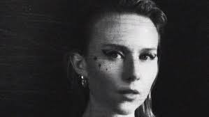 Introducing: Zoe Guigueno