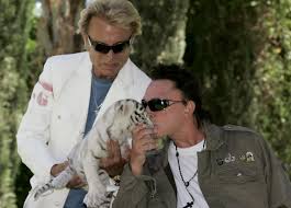 His death came 8 months after that of his business partner roy horn. Roy Horn Of Siegfried And Roy Dies Of Covid 19 At Age 75 Coronavirus Updates Npr