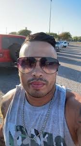 Cris Gonzales's Instagram, Twitter & Facebook