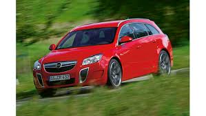 Opel has equipped the insignia gsi sports tourer with a top engine for powerful performance with a punch: Opel Insignia Sports Tourer Opc Im Dauertest Auto Motor Und Sport