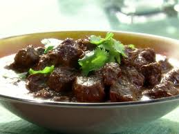 Add the onions and sauté for 2 minutes then add the mushrooms, cook until both are soft. Beef Vindaloo Curry Recipe