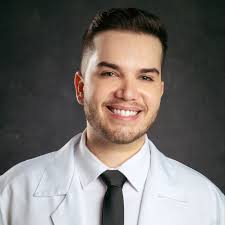 Dr. Marcelo Lucca Dermatologista, Porto Alegre - Agende uma consulta |  doctoralia.com.br