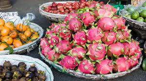 Ə /) is the fruit of several different cactus species indigenous to the americas. Die Drachenfrucht Pinke Schonheit Mit Geheimnissen Anders Reisen