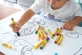 Il disegno aiuta il bambino a prendere confidenza con le matite e i pennarelli: Disegni Facili Per Bambini Esempi E Trucchi Per Imparare A Disegnare