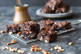 Wadah pertama berisi bahan makanan, dan wadah kedua diberi air. Resep Brownies Kukus Pakai Biskuit Good Time Ala Bittersweet By Najla Halaman All Kompas Com