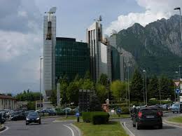 Aperture straordinarie bennet centro meridiana. I Capitali Illeciti Della Ndrangheta Nel Centro Commerciale Di Lecco Corriere It