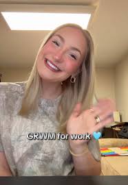 Sounds of the salon and some spicy hair 🌶️✨ Had so much fun creating ...