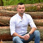 Daniel Plewa's Instagram, Twitter & Facebook