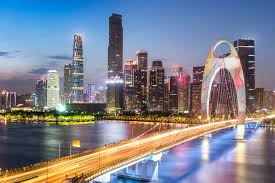 Cu o populatie ce tinde spre 20 de milioane de locuitori shanghai ul creste inca din acest punct de vedere cu o viteza ametitoare si ameninta pozitiile megalopolisurilor de pe primele locuri ale acestui top. Cele Mai Mari OraÈ™e Din Lume OraÈ™e Cu Peste 20 De Milioane De Locuitori Libertatea