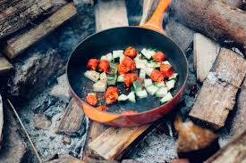 10 ideas prácticas de comidas para camping | Ladera Sur