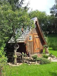 Kundenstimmen Hallo Seit Einem Jahr Steht Unser Hexenhaus Im Garten Und Es Ist Zu Meinem Absoluten Magicplace Auf Holzhaus Garten Winzige Hauser Hexenhauschen