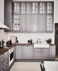 Pour réussir la décoration d'un espace où le. 1001 Astuces Et Idees Pour Amenager Une Cuisine En L Deco Cuisine Grise Cuisine Gris Cuisine Moderne